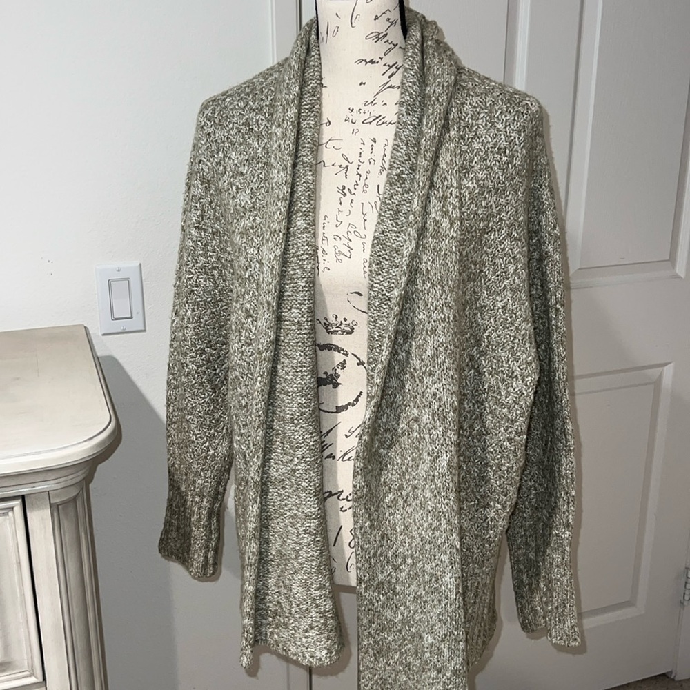 🛍️Angel of the North Women's cardigan sweater